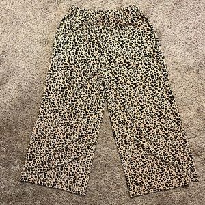 Banana Republic Wide Leg Capri pants